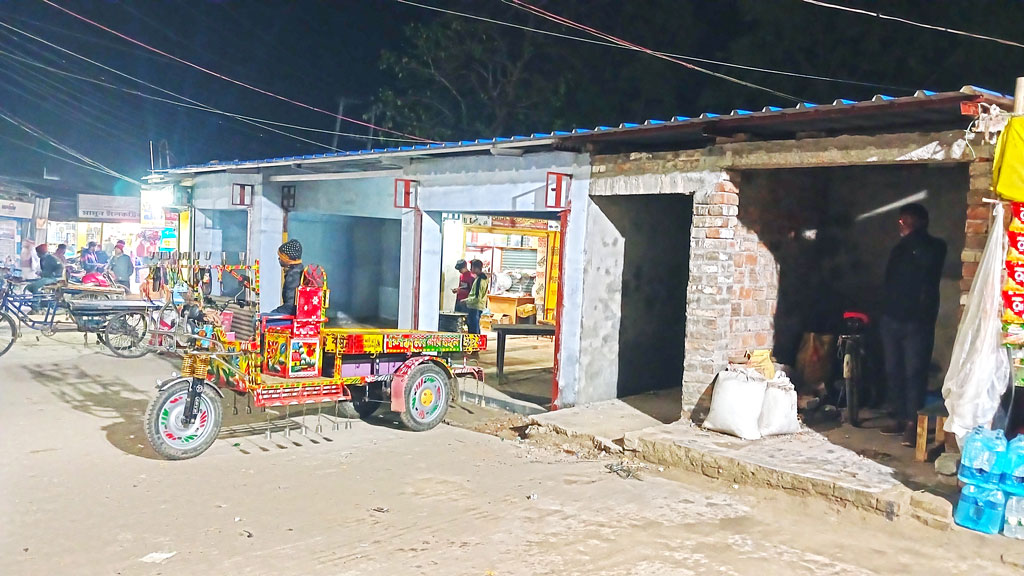 উচ্ছেদের পর ফের দখল অনিশ্চিত পার্কিং শেড