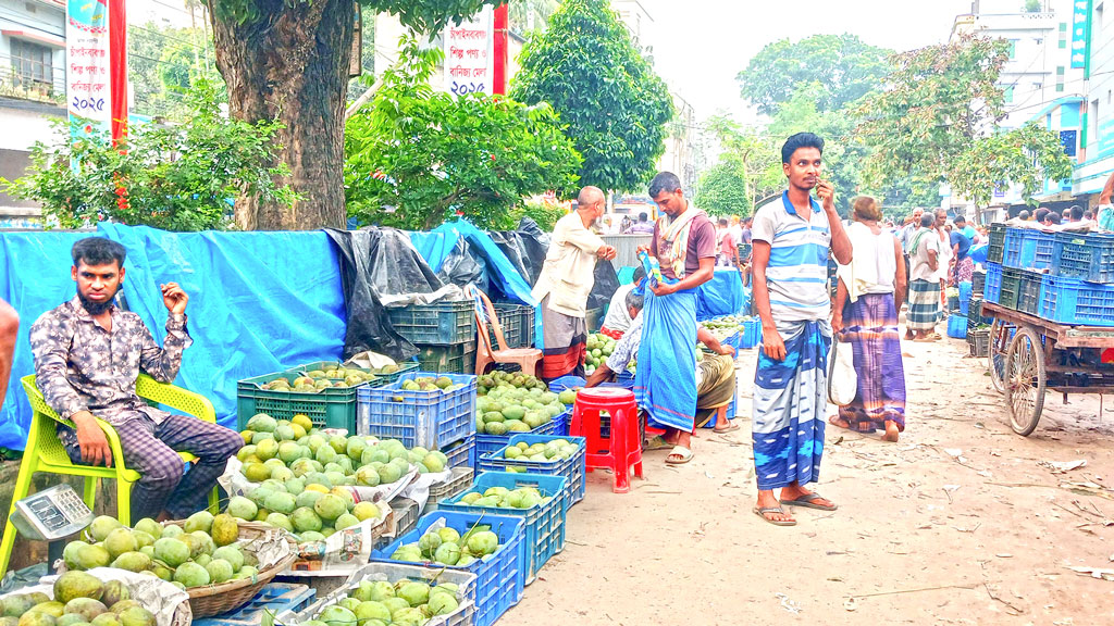 ক্যারেটে সিন্ডিকেটের থাবা