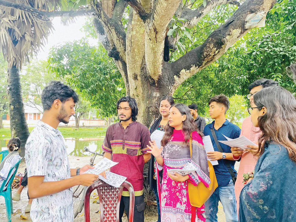 রাকসু নির্বাচন: প্রচারে মুখর ক্যাম্পাস