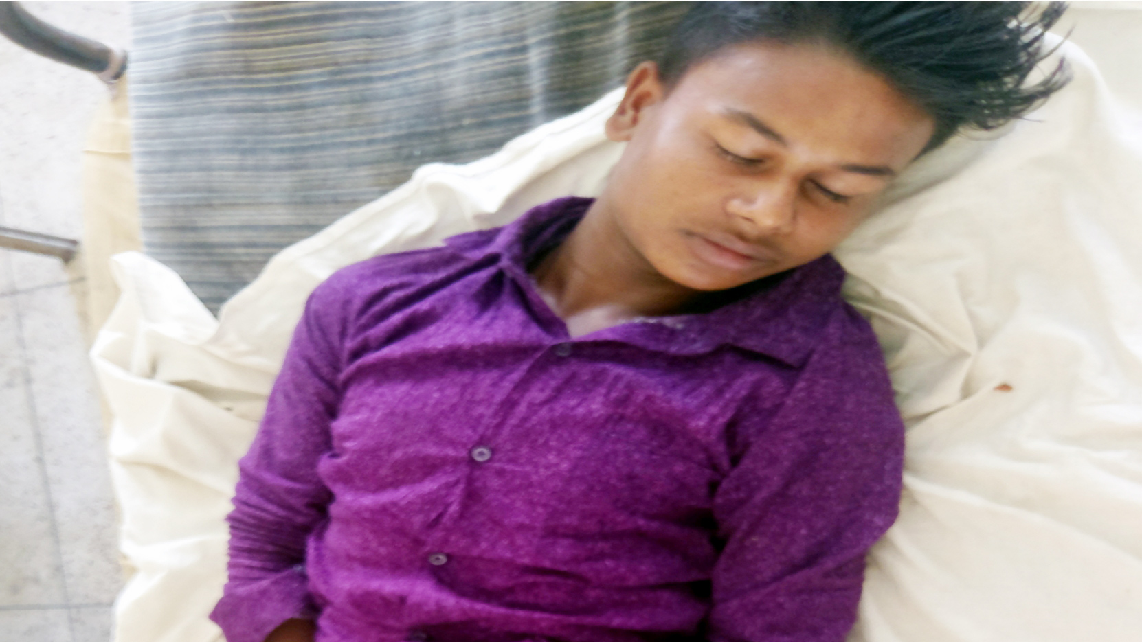 চুরির অভিযোগে কিশোরকে নির্যাতন