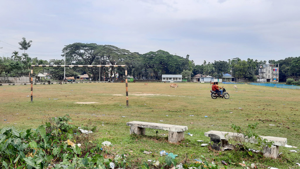 মাঠ আছে, কমিটি আছে নেই খেলার আয়োজন