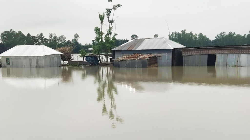 কুড়িগ্রামে বাড়ছে নদ-নদীর পানি, স্বল্পস্থায়ী বন্যার আশঙ্কা