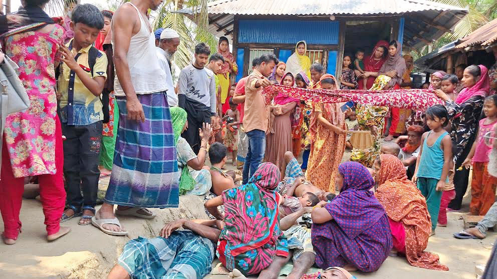 মোরেলগঞ্জে ঘেরের মাটি কাটা নিয়ে দুই পক্ষের সংঘর্ষ, আহত ২৫ 