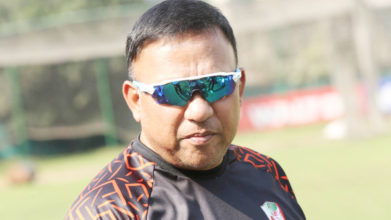 এত বছরেও কিছুই শেখেনি দেশের তরুণ ক্রিকেটাররা