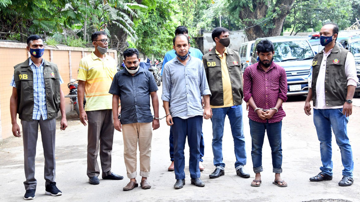সাবরিনার জেকেজি, সাহেদের রিজেন্টের পর এবার টিকেএস