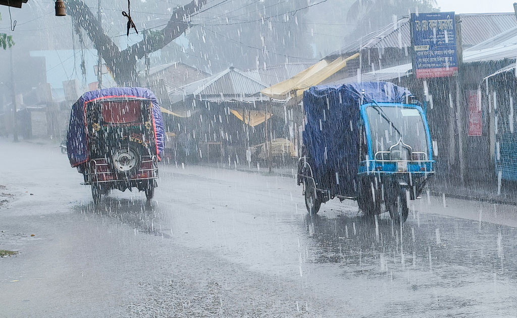 ২৪ ঘণ্টার মধ্যে সাগরে লঘুচাপ, ভারী বর্ষণের আভাস