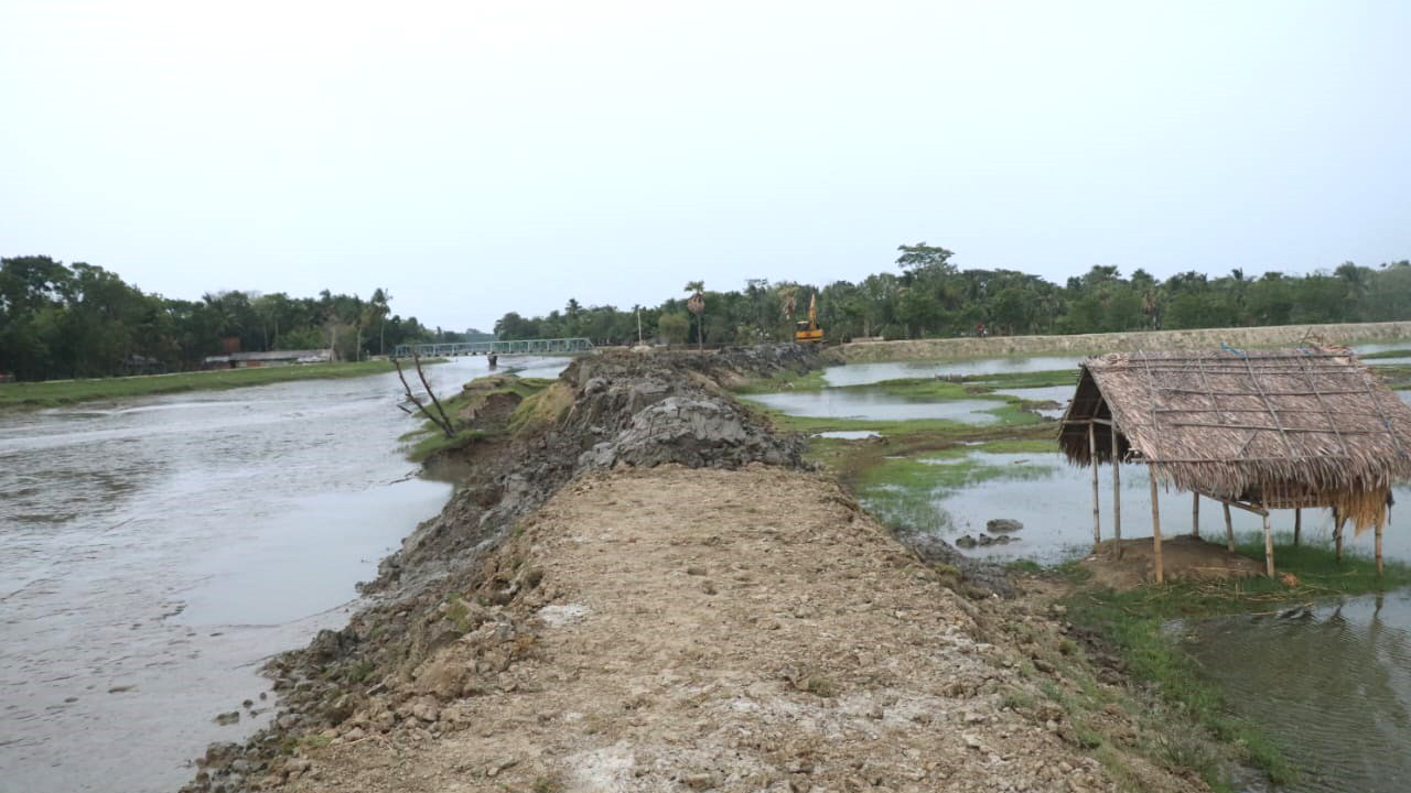 ক্ষতিপূরণ পাচ্ছেন না কৃষক