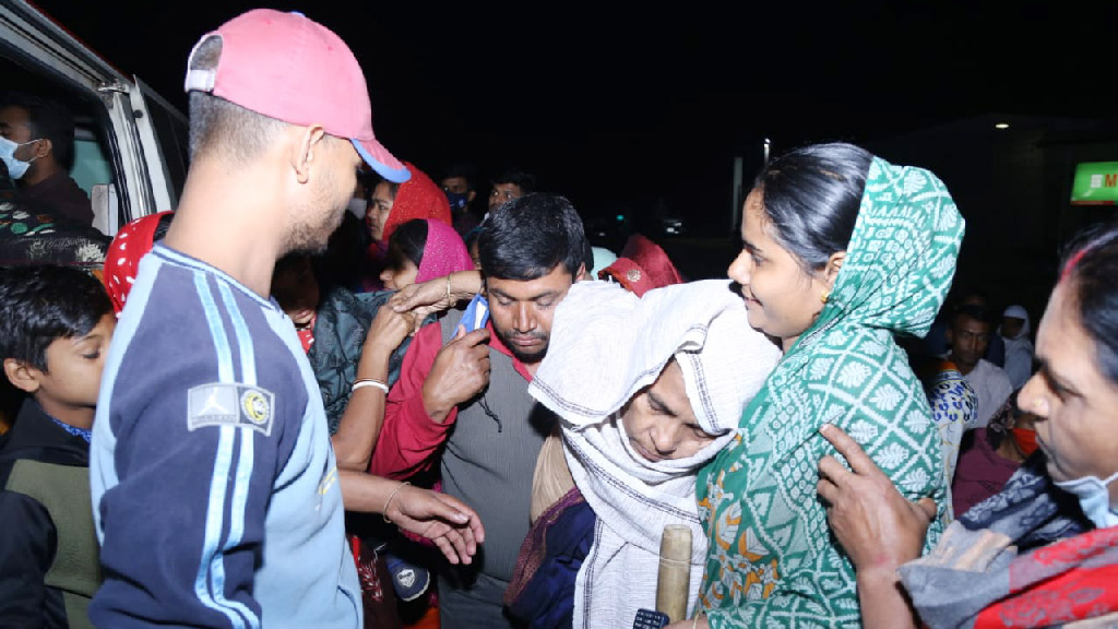 রক্তিমের মরদেহ দেখেই মূর্ছা গেলেন মা