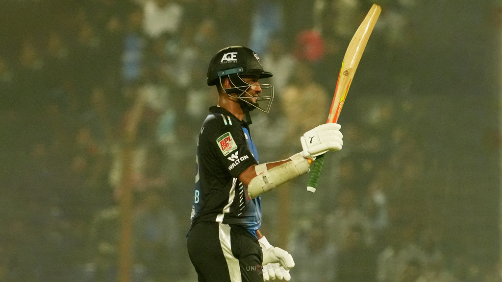 ‘এক চোখে’ই সাকিবের এমন দুর্দান্ত ব্যাটিং