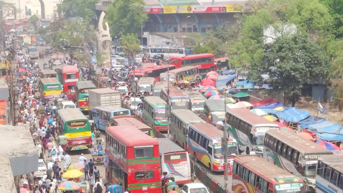 ঈদযাত্রায় ঢাকা-চট্টগ্রাম মহাসড়কে তীব্র যানজটের শঙ্কা