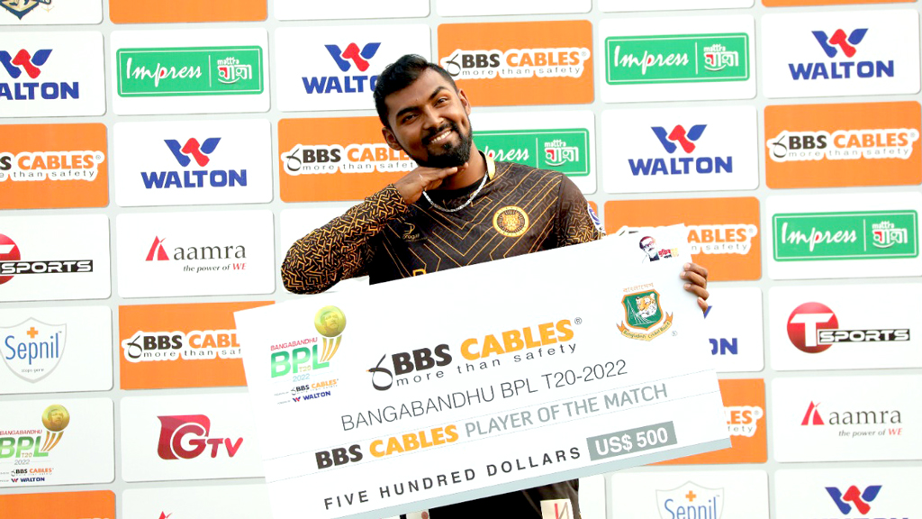 নাগিন ছেড়ে পুষ্পা উদ্‌যাপনের কারণ জানালেন অপু