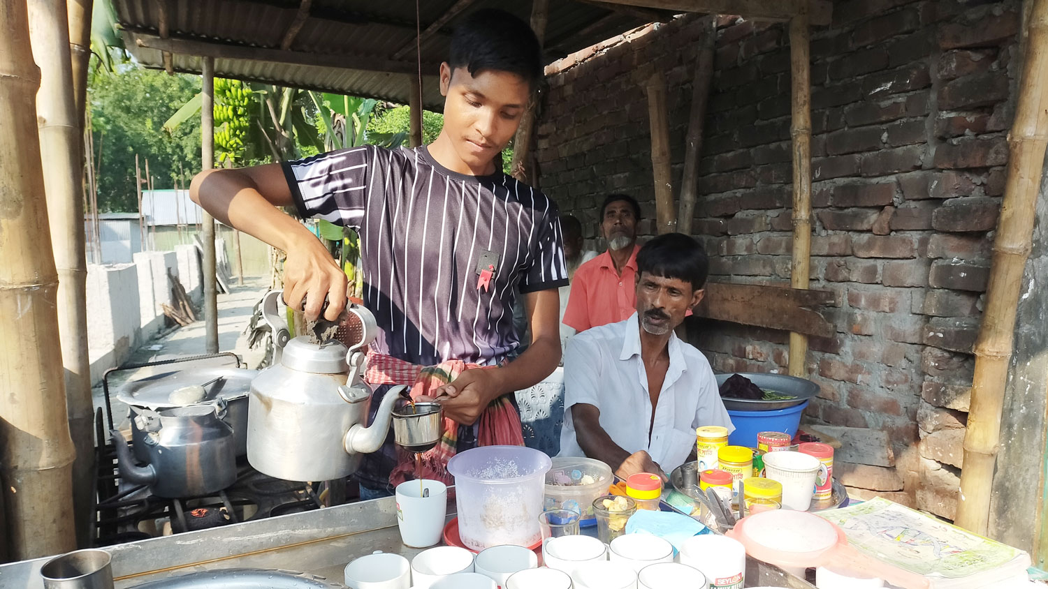 চায়ের কেটলিতে বন্দী ইঞ্জিনিয়ার হওয়ার স্বপ্ন