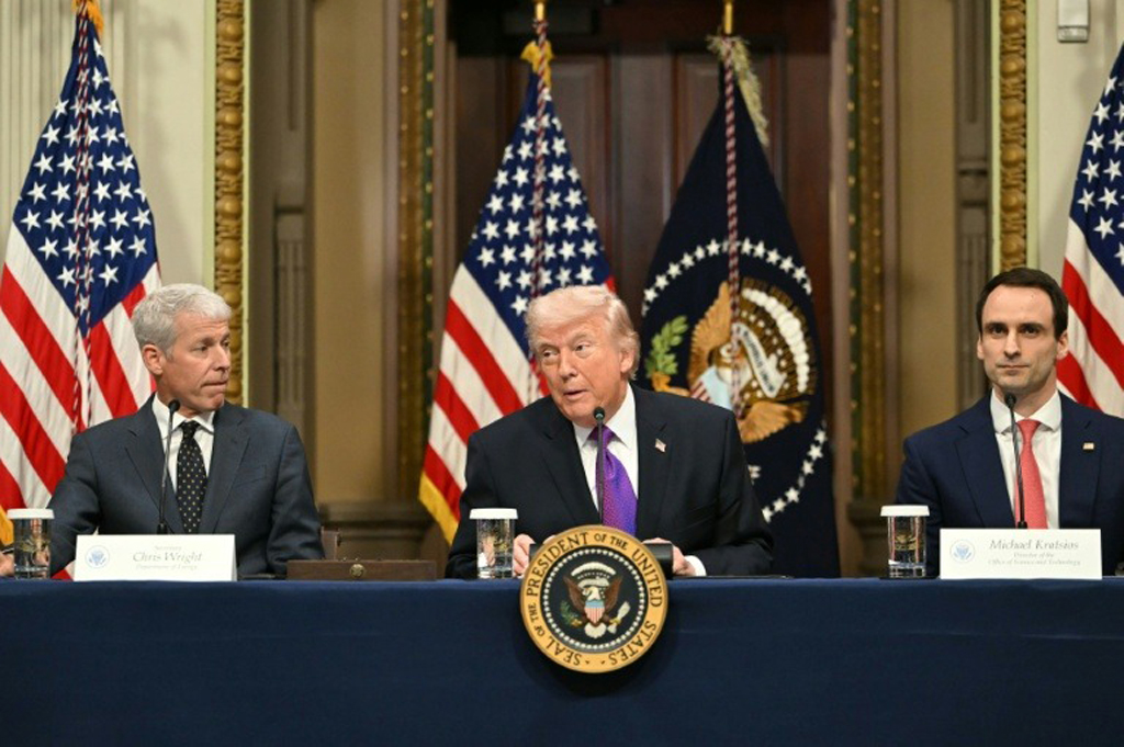 ইরান যুদ্ধে মার্কিন বাহিনীকে ১০-এ ১৫ দিলেন ট্রাম্প