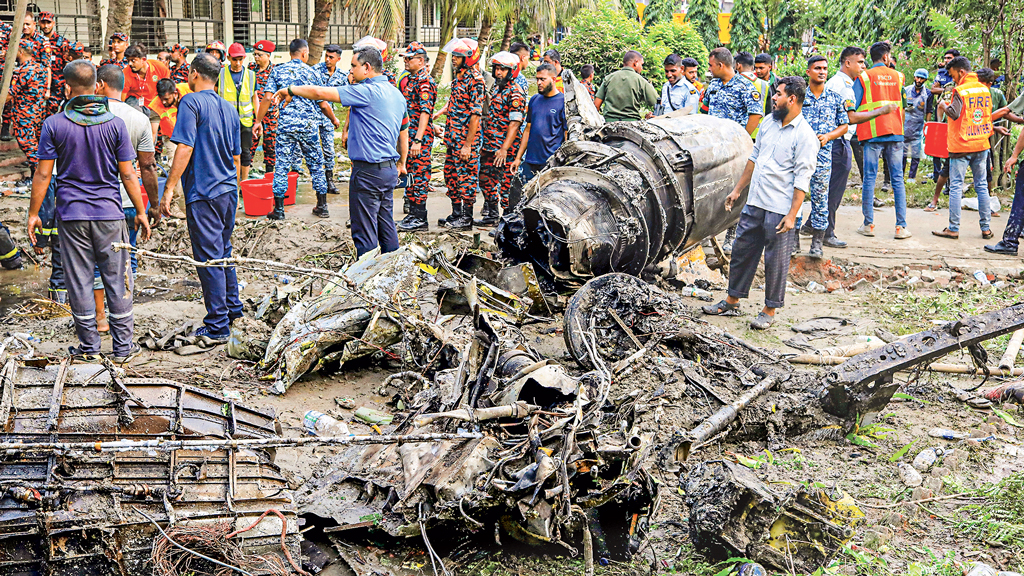 স্কুলে শিশুদের ওপর পড়ল যুদ্ধবিমান
