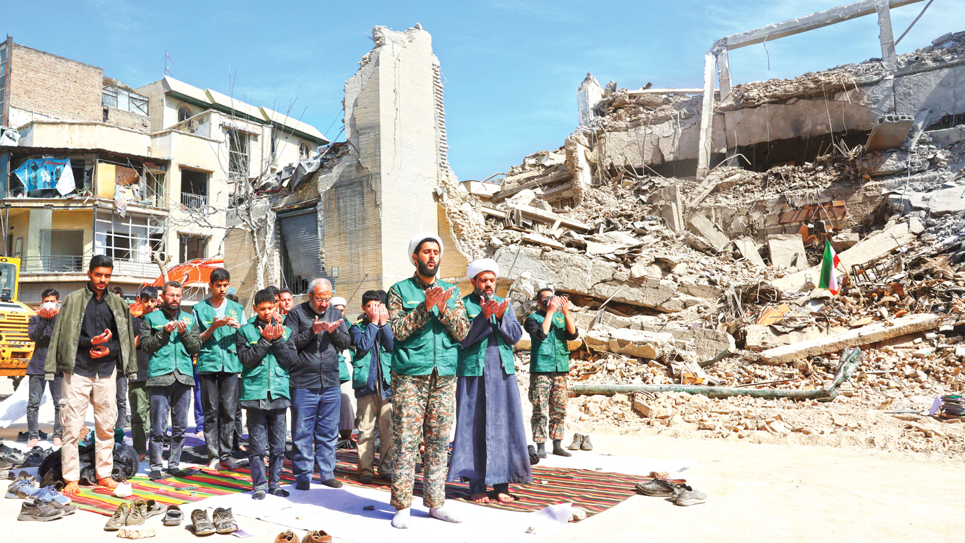 ইরানে অভ্যুত্থান উসকে দিতে কুর্দিদের অস্ত্র দিচ্ছে সিআইএ