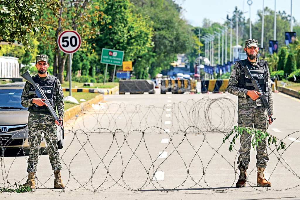আলোচনার পথে অনিশ্চয়তা