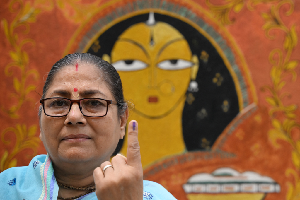 পশ্চিমবঙ্গে নির্বাচন: বুথফেরত অধিকাংশ জরিপেই এগিয়ে বিজেপি