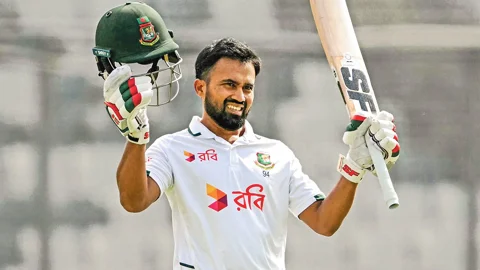 লড়াইয়ে ফেরালেন স্পিনাররা