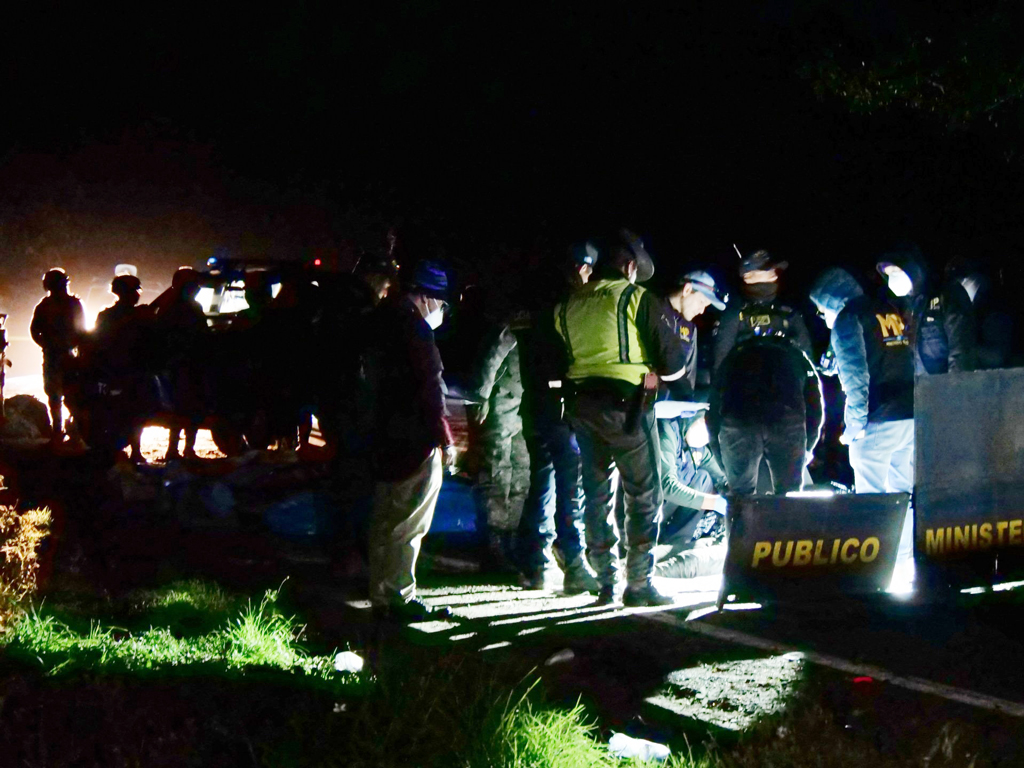 গুয়াতেমালায় বাস খাদে পড়ে নিহত অন্তত ১৫, আহত ১৯