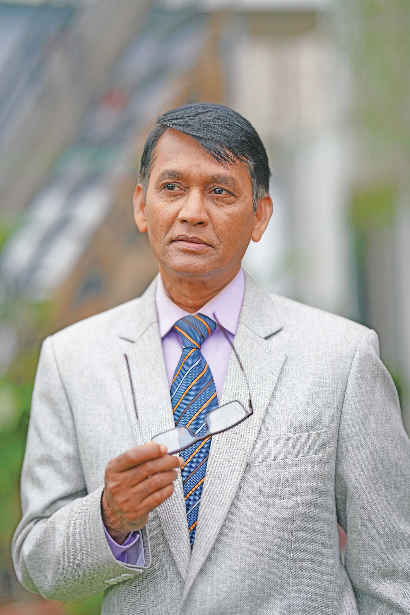 আজিজুল হাকিমের ৫০ বছরের অভিনয়জীবন নিয়ে আসছে বই