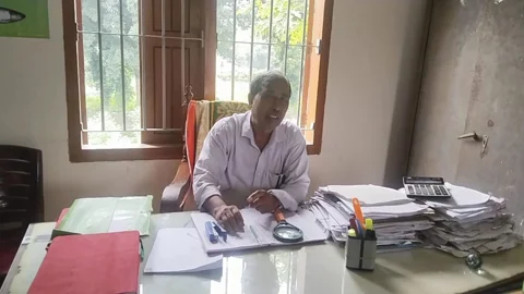 তদন্তে ঘুষের সত্যতা মিলেছে, তবু বহাল নায়েব
