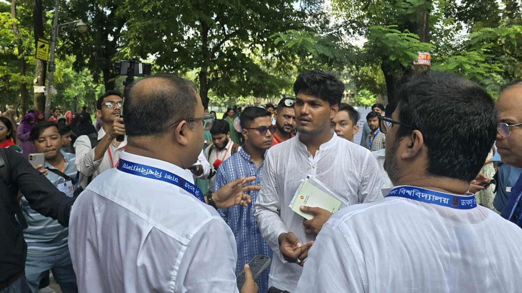 সাদিক কায়েম ও ফরহাদের ব্যালটে আগে থেকে মার্কিং অপরিকল্পিত নয়: ভিপি পদপ্রার্থী আবিদুল