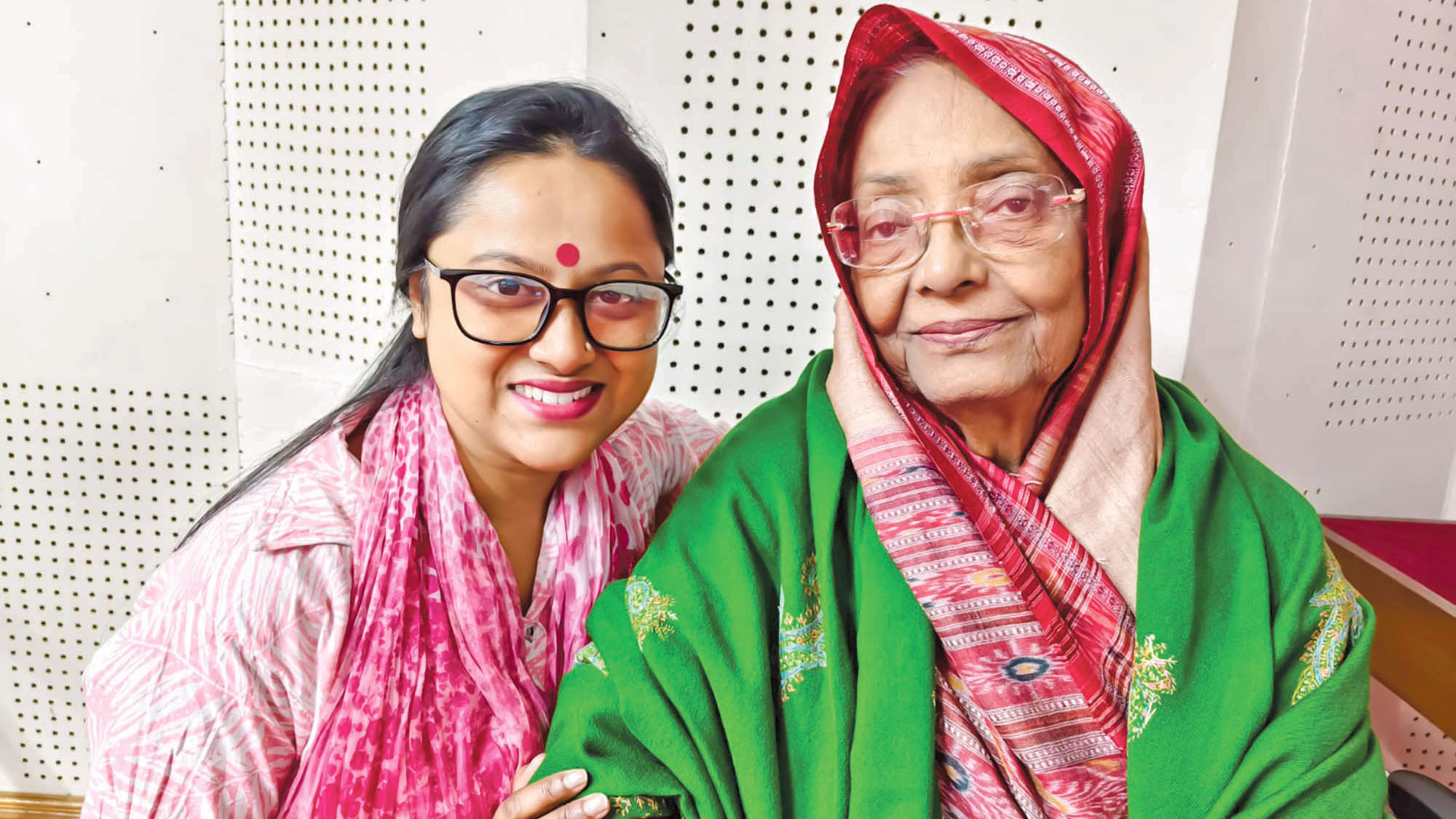 আলেয়া ফেরদৌসীর নির্দেশনায় একুশে ফেব্রুয়ারির নাটকে পুতুল