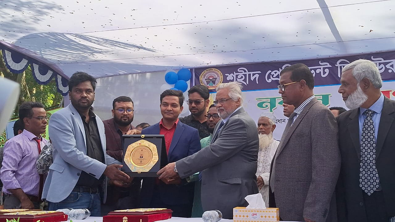 আওয়ামী লীগের মাথা পালিয়েছে, লেজ রয়ে গেছে: আমান