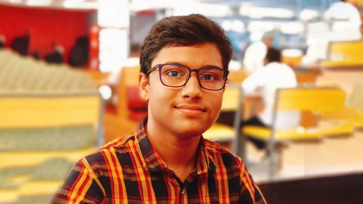 ফেসবুকে মৃত্যুর তারিখ, ছাদ থেকে পড়ে সংকটাপন্ন অমিত