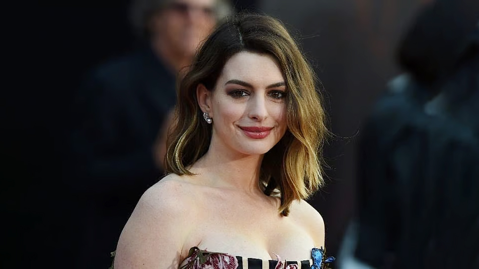 হলিউড তারকা হ্যাথাওয়ের ‘ইনশা আল্লাহ’ বলা নিয়ে নেট দুনিয়ায় ঝড়