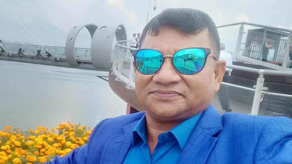 পৌরসভা থেকে ব্যক্তিগত গাড়ির তেল নিয়ে ফেঁসে গেলেন সাবেক মেয়র, দুদকের মামলা
