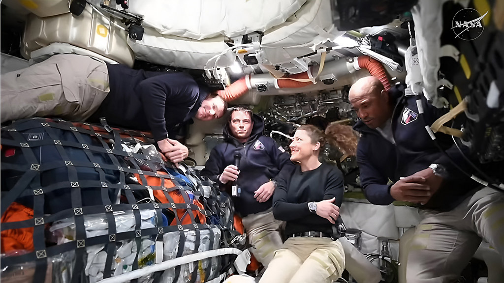 আর্টেমিস চন্দ্রাভিযানে যেসব খাবার নিয়ে গেছেন নভোচারীরা