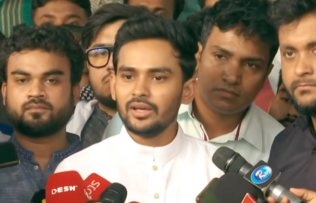 ঢাকা থেকেই নির্বাচন করব নিশ্চিত, পদত্যাগ কবে সিদ্ধান্ত সরকারের: আসিফ মাহমুদ