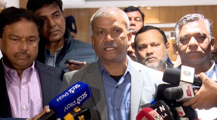 মর্যাদার প্রশ্নে আপস করে ভারতে খেলবে না বাংলাদেশ: ক্রীড়া উপদেষ্টা