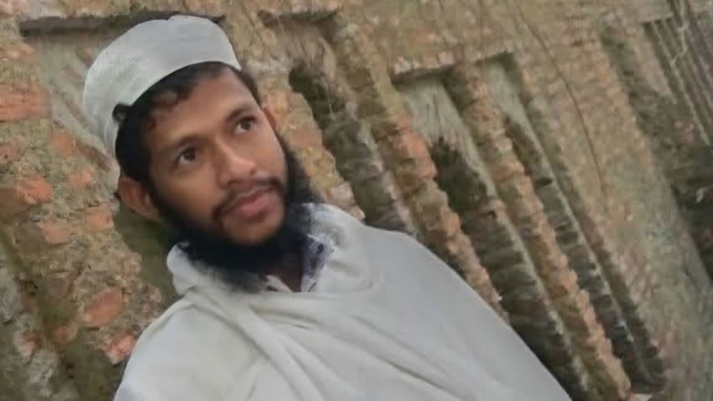 ফজরের নামাজের সময় সেজদায় ইমামের মৃত্যু