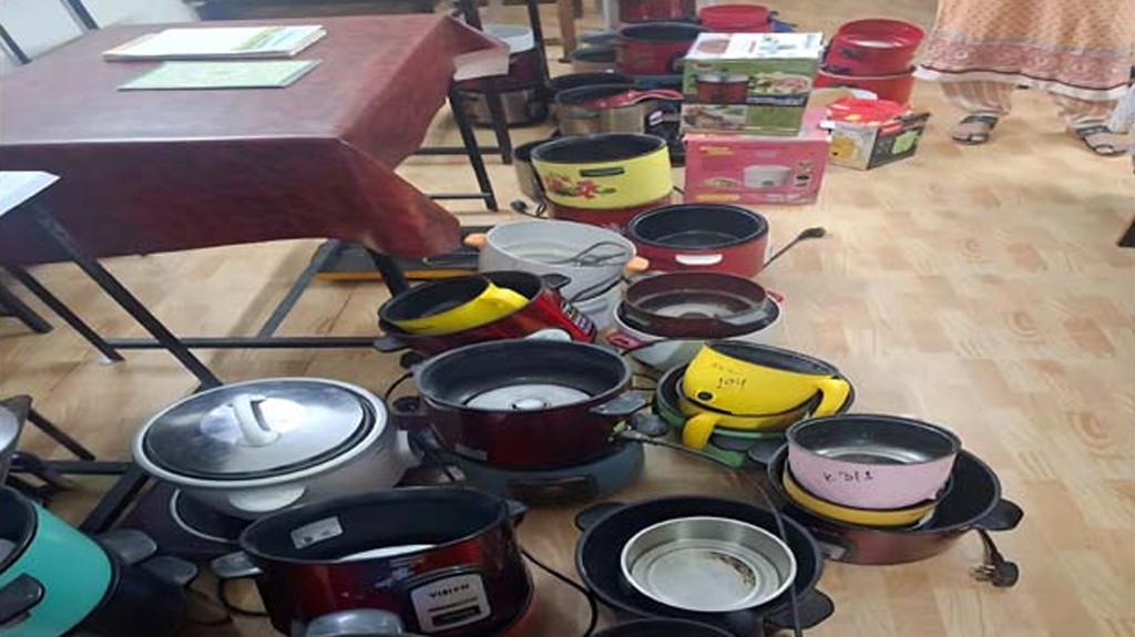 বাকৃবির ছাত্রী হলের বৈদ্যুতিক সরঞ্জাম জব্দ ও ভাঙচুর