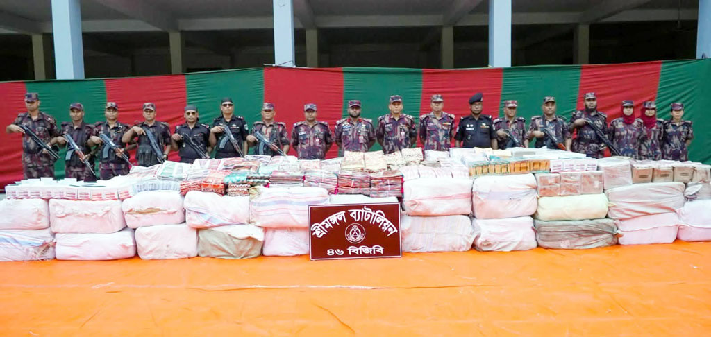 শ্রীমঙ্গলে টাস্কফোর্সের অভিযান, ভারতীয় শাড়ি ও কসমেটিকস জব্দ