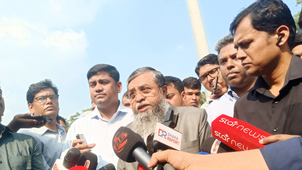 বিমানবন্দরের মতো গুরুত্বপূর্ণ জায়গায় অগ্নিকাণ্ড, তবে কি দেশটাই অরক্ষিত—প্রশ্ন বিকেএমইএ সভাপতির