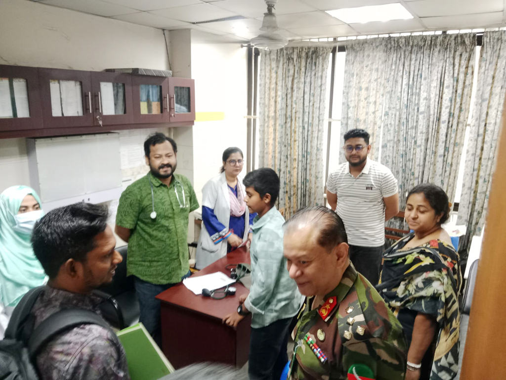 বহির্বিভাগ খোলা রাখার প্রথম দিনে সেবা পেলেন ৬৮৫ জন