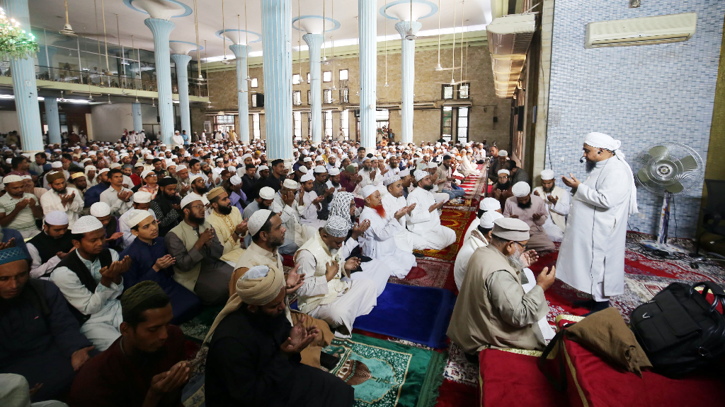 খালেদা জিয়ার সুস্থতায় সারা দেশে বিশেষ দোয়া