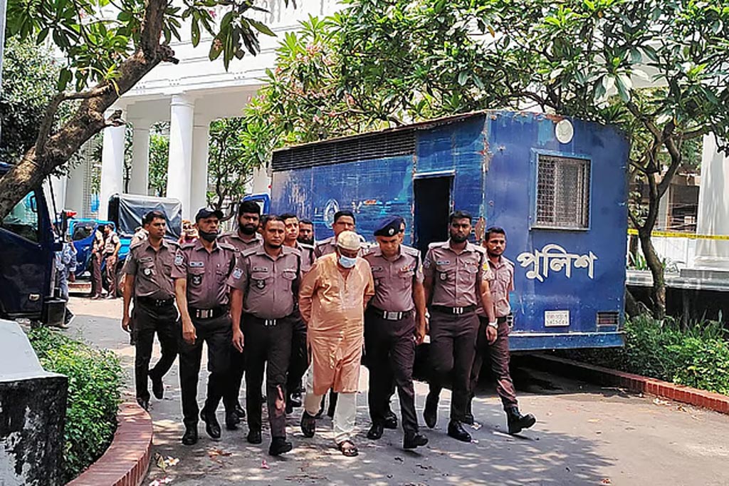 বেরোবির সাবেক উপাচার্য হাসিবুরকে কারাগারে পাঠালেন ট্রাইব্যুনাল