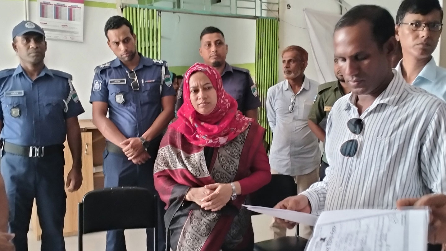 চিতলমারীতে ভ্রাম্যমাণ আদালতের অভিযান, দুটি ব্যবসায়ী প্রতিষ্ঠানকে জরিমানা