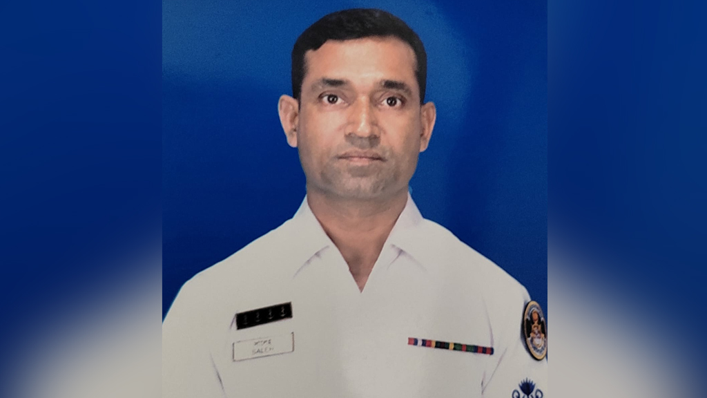 বাগেরহাটে নিজের কাছে থাকা অস্ত্রের গুলিতে কোস্ট গার্ড সদস্যের মৃত্যু