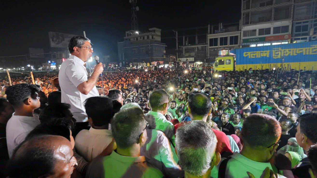 বগুড়ায় বিএনপির মশাল মিছিল, প্রতিমন্ত্রী বললেন—‘ষড়যন্ত্রের জবাব দেওয়া হবে’