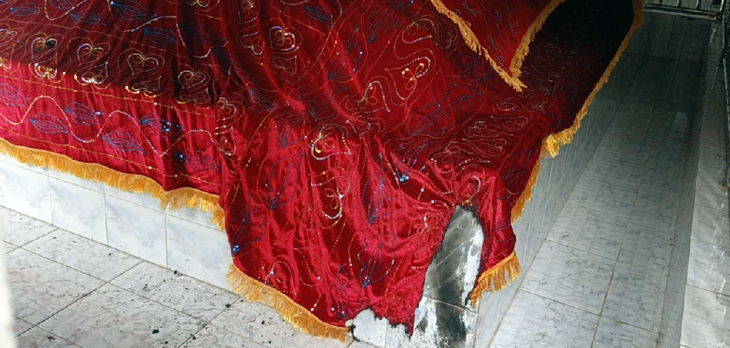 বরগুনায় আবারও ইসমাইল শাহের মাজারে অগ্নিসংযোগ