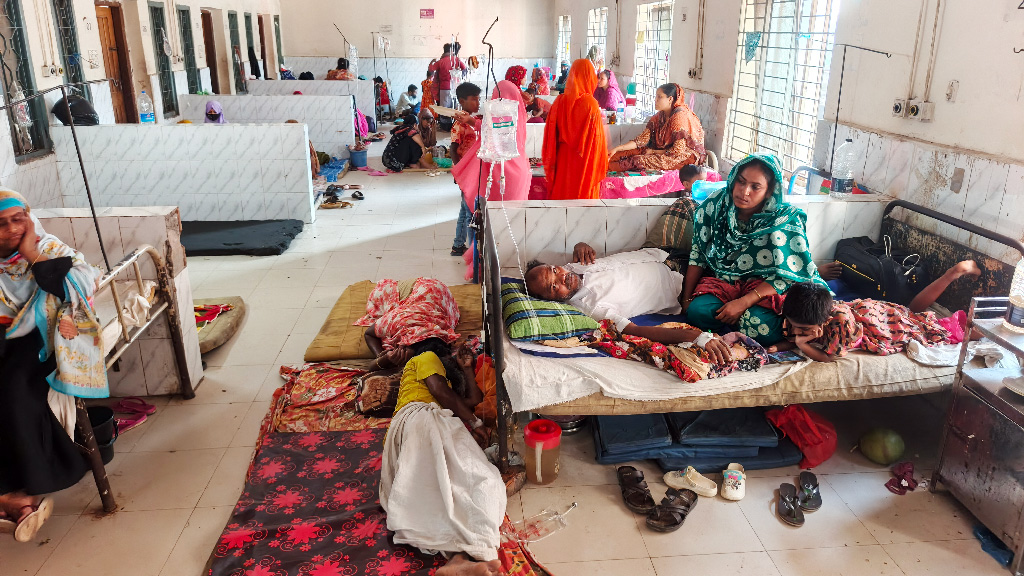 বরগুনায় ডায়রিয়ার প্রকোপ বাড়ছে, ৩২ ঘণ্টায় ৭২ জন হাসপাতালে ভর্তি