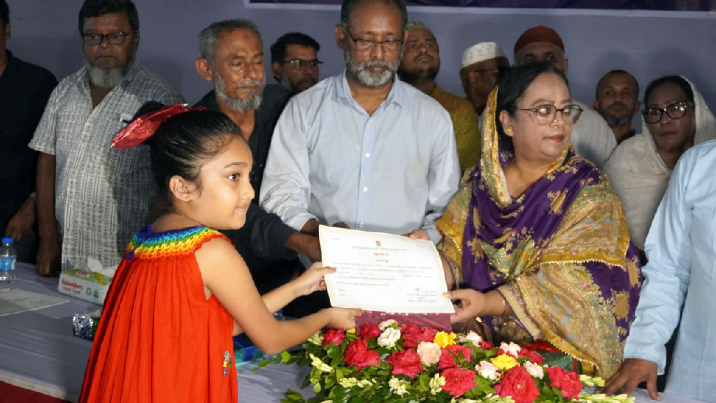 খালেদা জিয়ার জন্মদিনে বরিশালে শিশুদের চিত্রাঙ্কন প্রতিযোগিতা