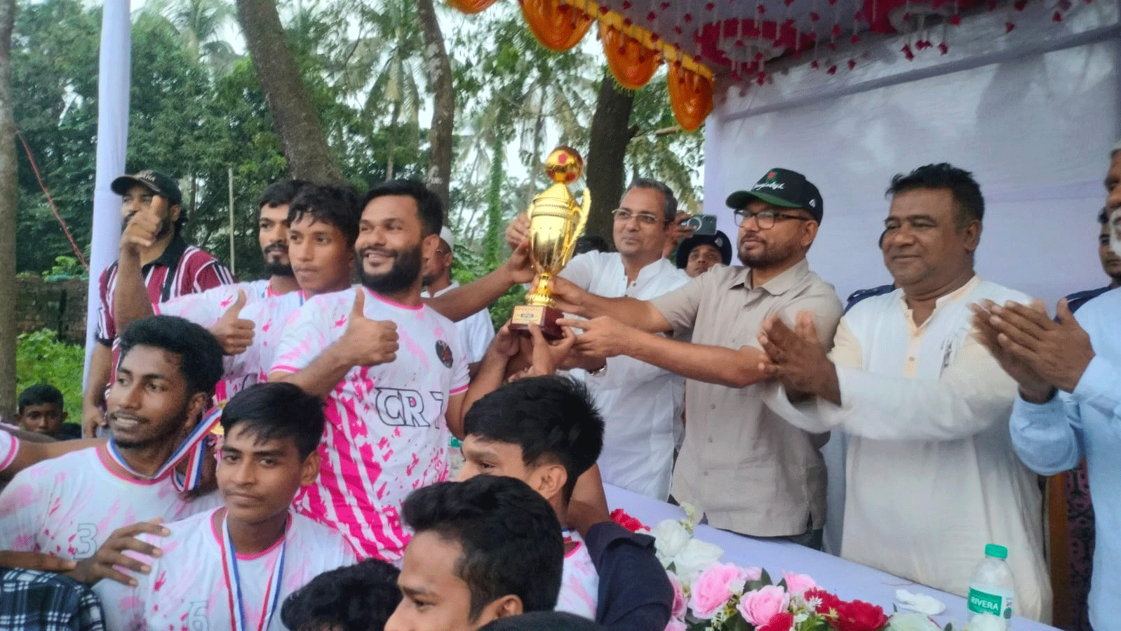 ভালো কাজের পাশে যুবকদের চাই: বরিশালের ডিআইজি
