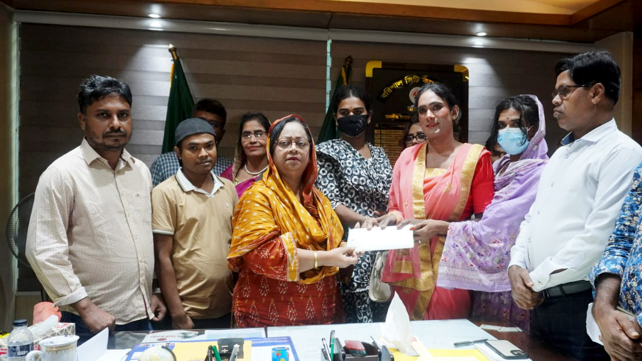 বিসিসিতে চাকরি পেলেন তৃতীয় লিঙ্গের অভি
