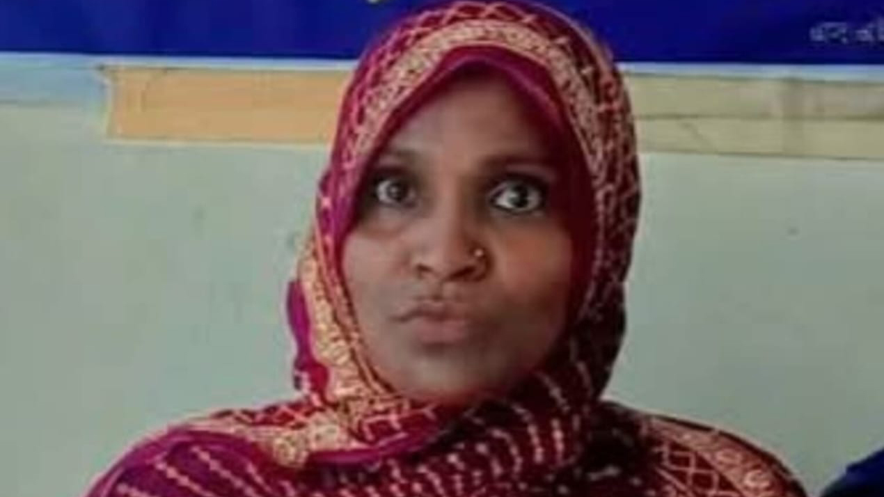 বরিশালে পুলিশ হেফাজতে গৃহবধূর মৃত্যু, নির্যাতনে হত্যার অভিযোগ স্বজনদের